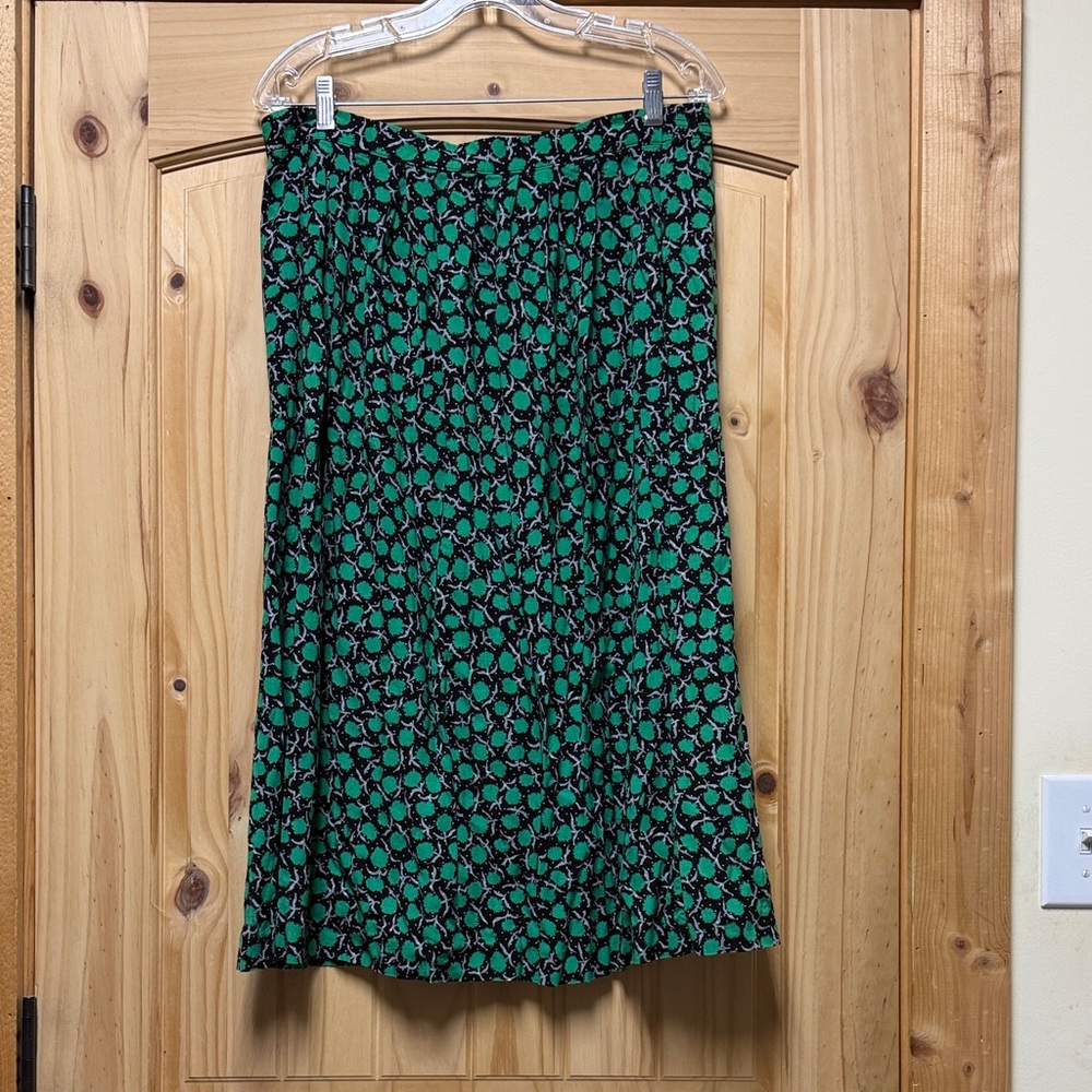 Southern Lady Vibrant Green and Black Floral A-Line Pleated Skirt 15/16